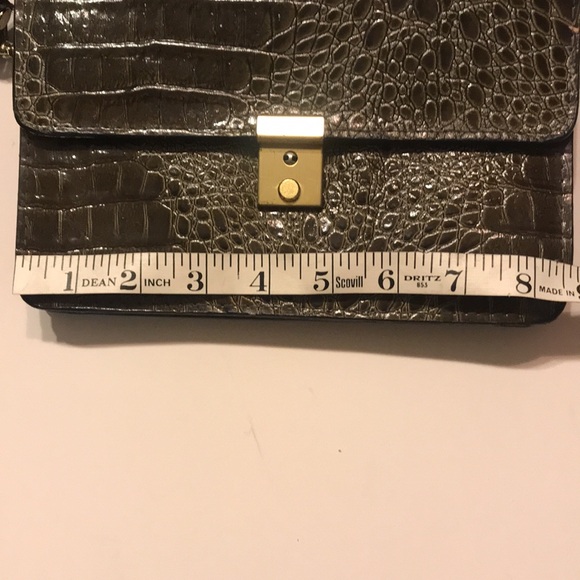 Women’s Embossed Crossbody Purse - Picture 13 of 14